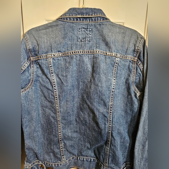 Old Navy Vintage Jean Jacket - Picture 11 of 16